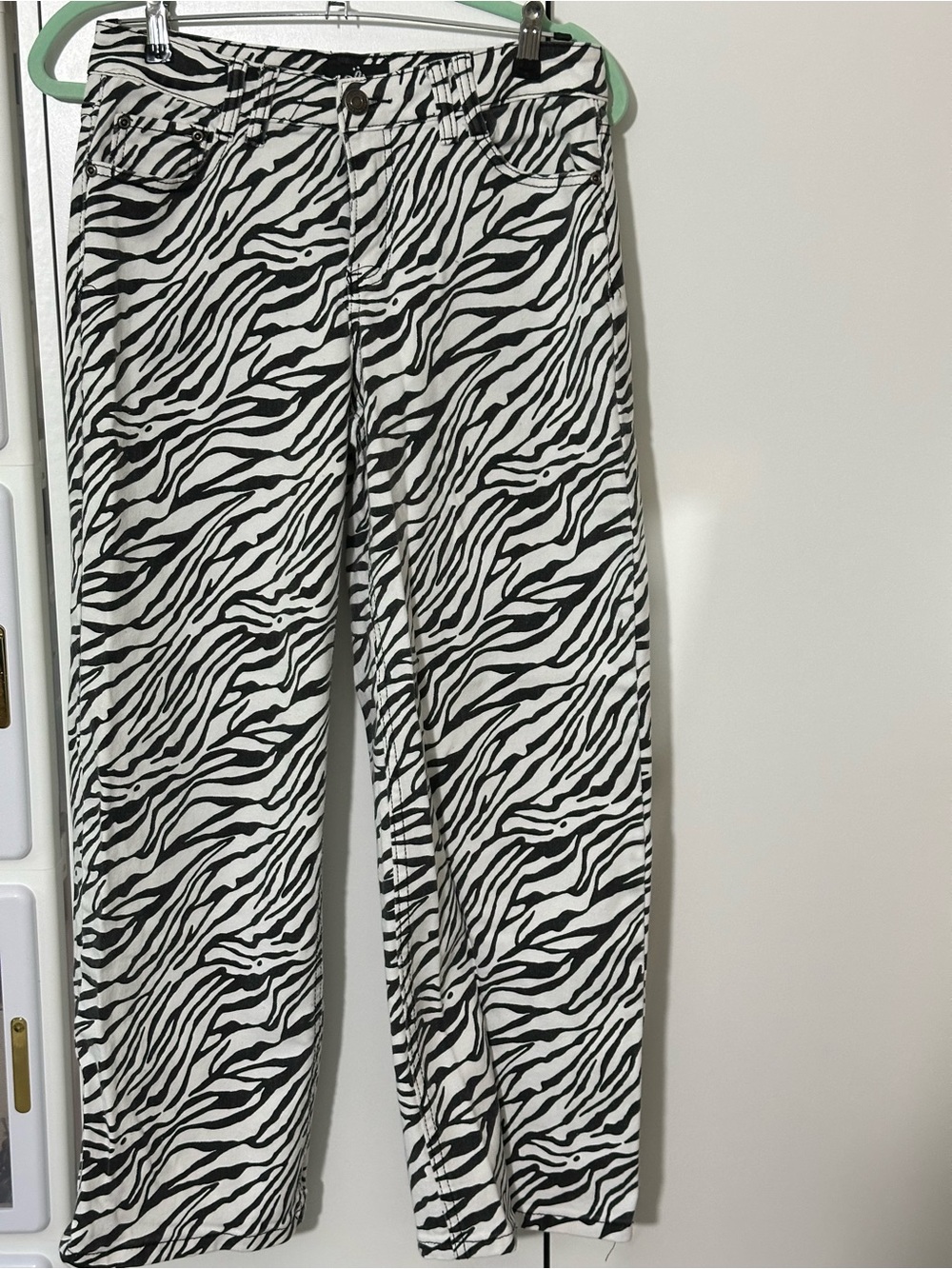 Women's Ankle Crop Zebra Print Jeans - Black & White